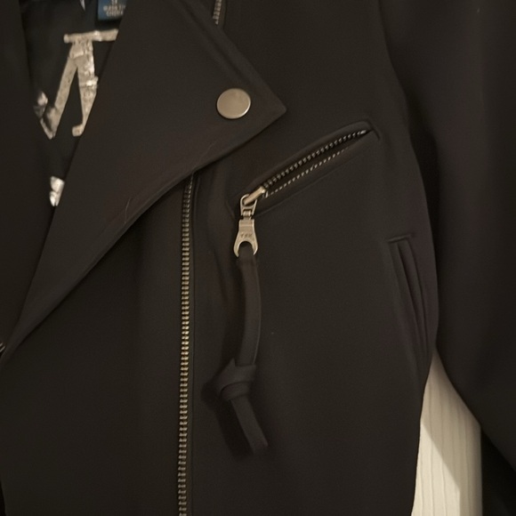 Outerwear - Picture 5 of 8